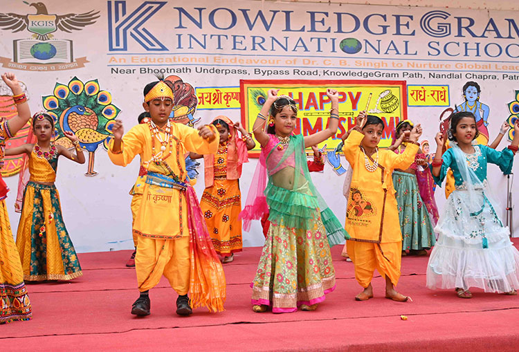 Best English Medium Schools in Khemnichak Patna